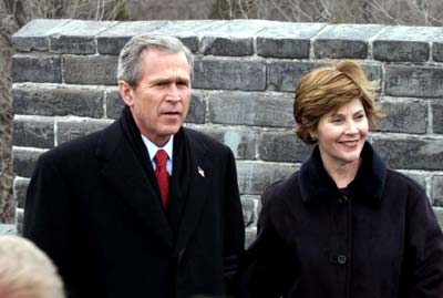 photo album-President Bush and First Lady on Great Wall,Beijing,China