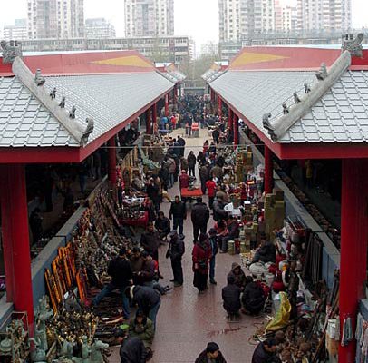 panjiayuan market, beijing