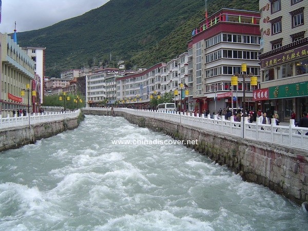 Dadu River, Kangding Photo